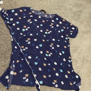 Blue shirt with flowers comes with a matching belt